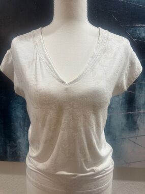 🦋🦋White House Black Market White V-Neck Short Sleeve Top Size xxs New!